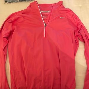 Nike top